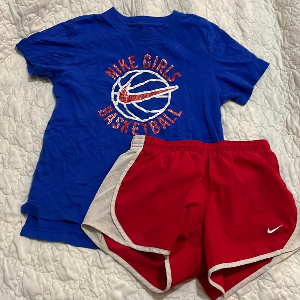 Nike girls- both size M set❤️🏀💙